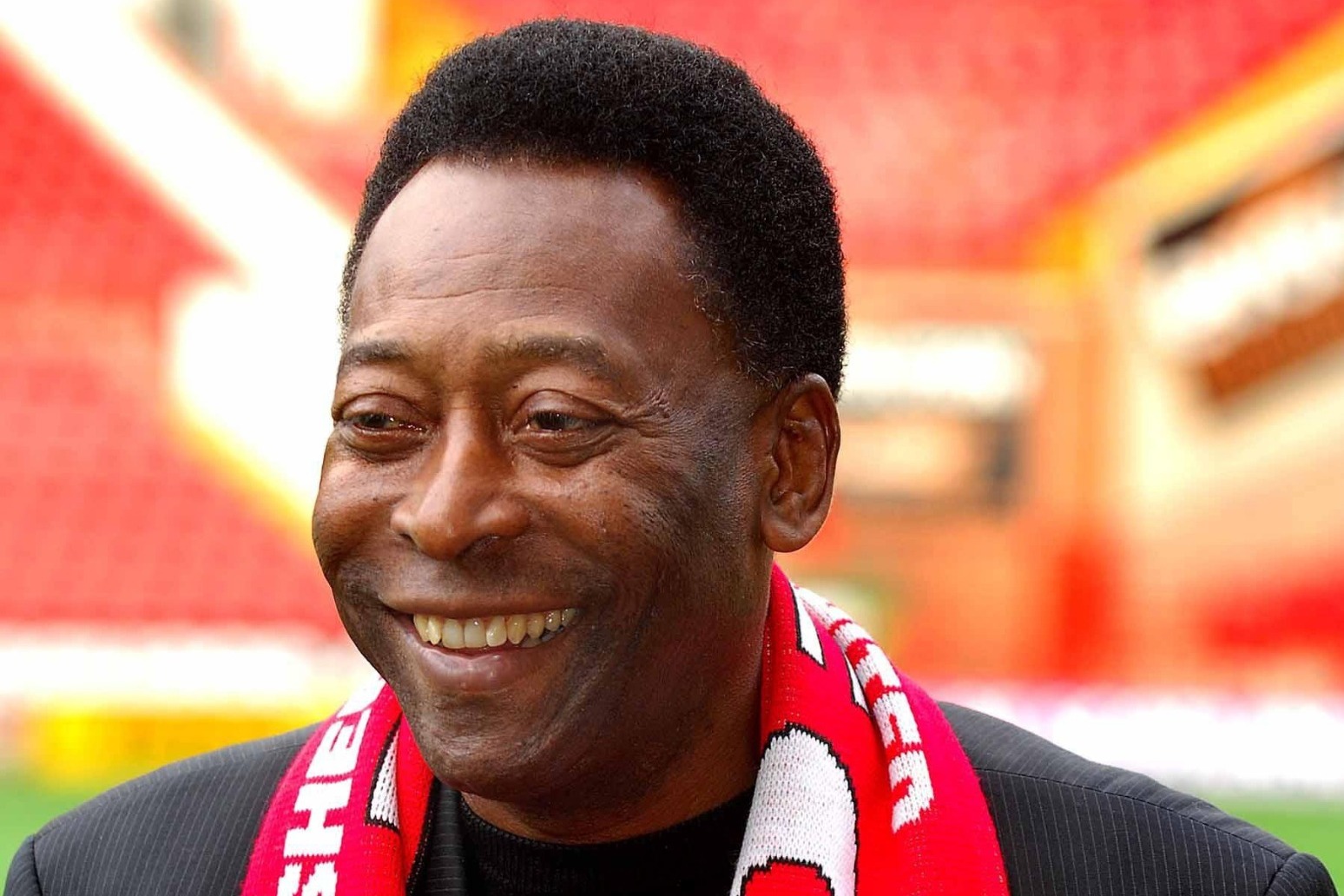 Pele to be buried today after lying in state at Urbano Caldeira stadium 